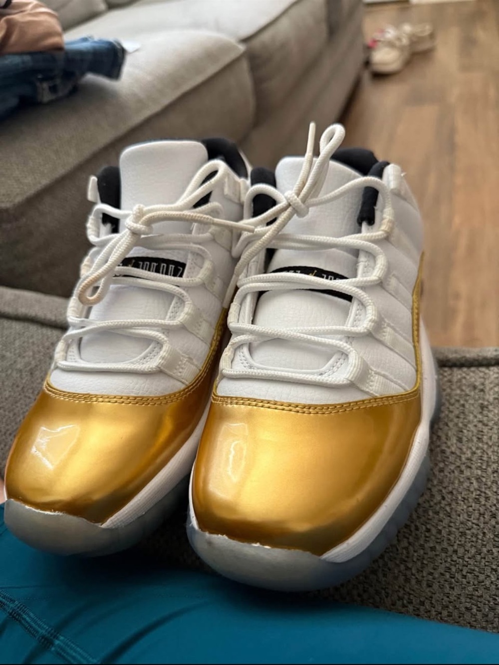 Jordan 11 Low Closing Ceremony - Picture 2 of 4